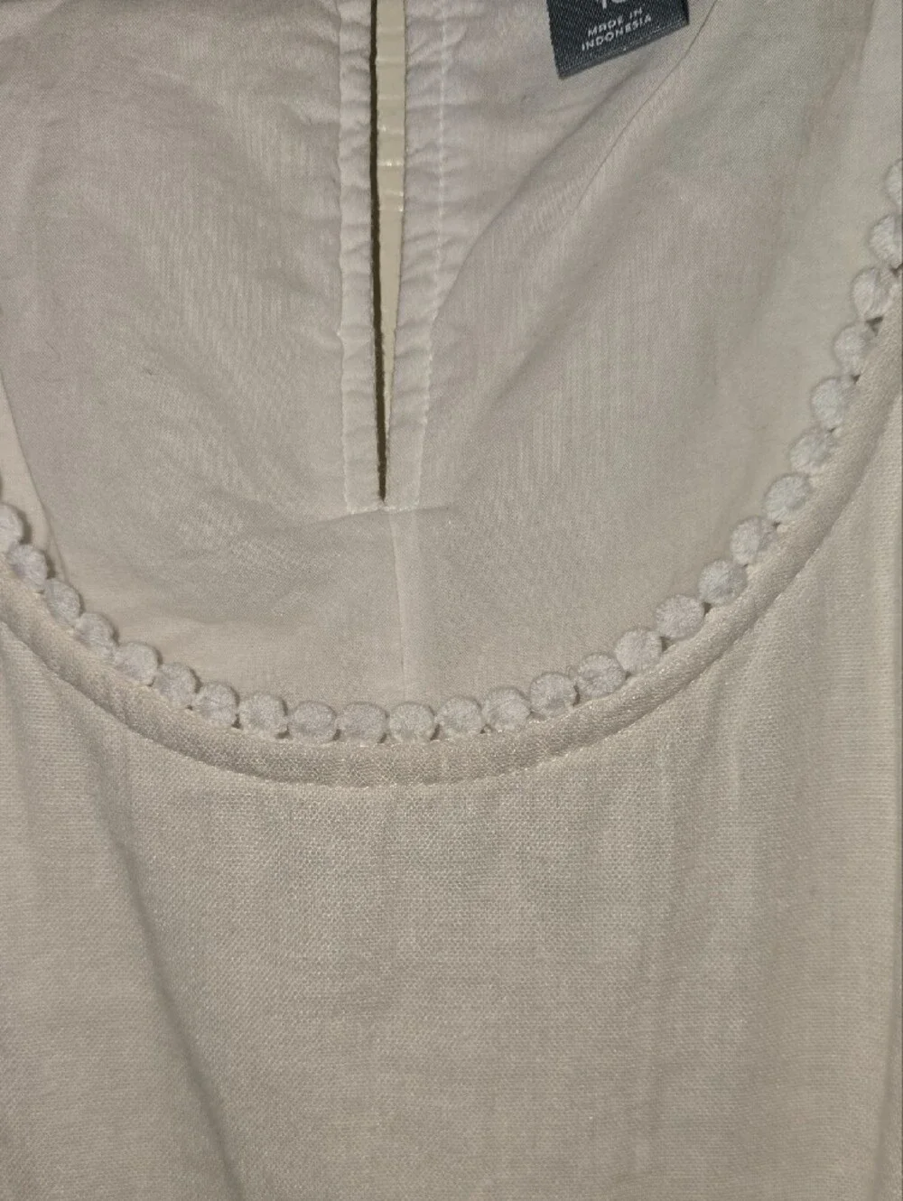 Old‎ Navy White Sleeveless Tank with Pom Edge